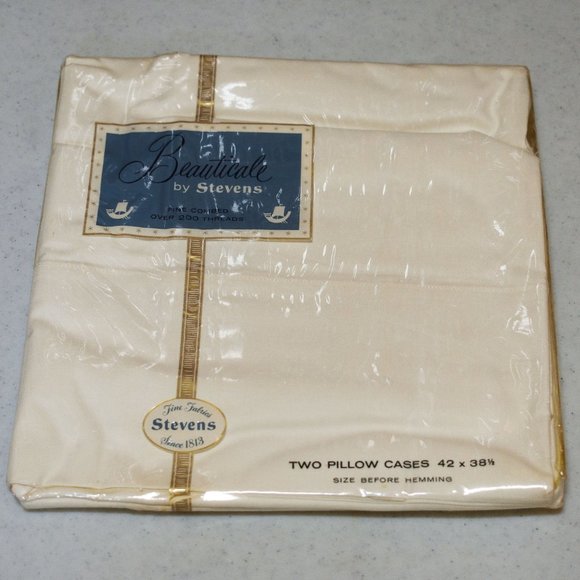 NWD Vtg Stevens Beauticale Cotton 200 Thread (2) Cream Pillow Cases 42 x 38.5 - Picture 1 of 8